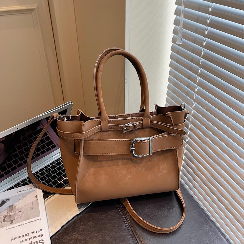 

Ретро маленькая сумка женская осень-зима новая простая модная сумка-мессенджер повседневная портативная сумка-ведро для通勤 коричневый