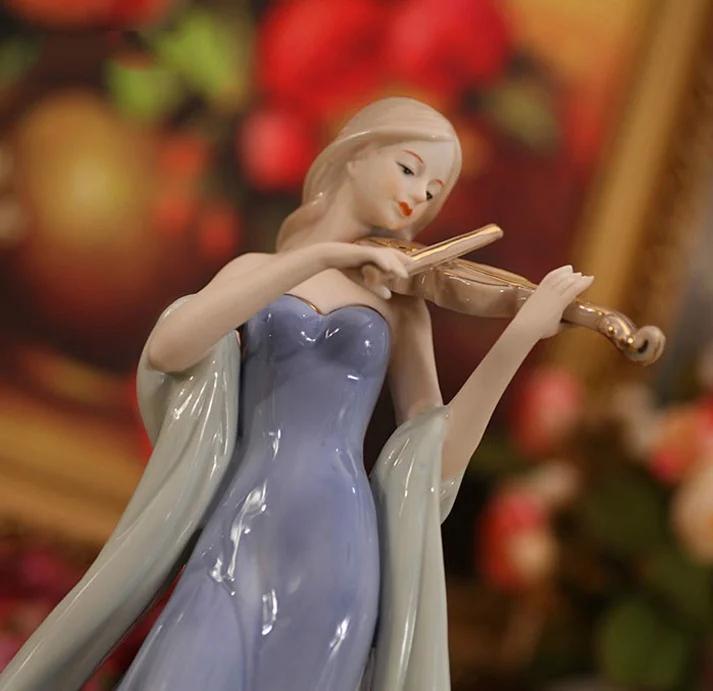 Elegante Porzellan Geige spielende Dame Figur Keramik Musikschönheit Statuette Dekor Geschenk Handwerk Ornament Zubehör Einrichtung