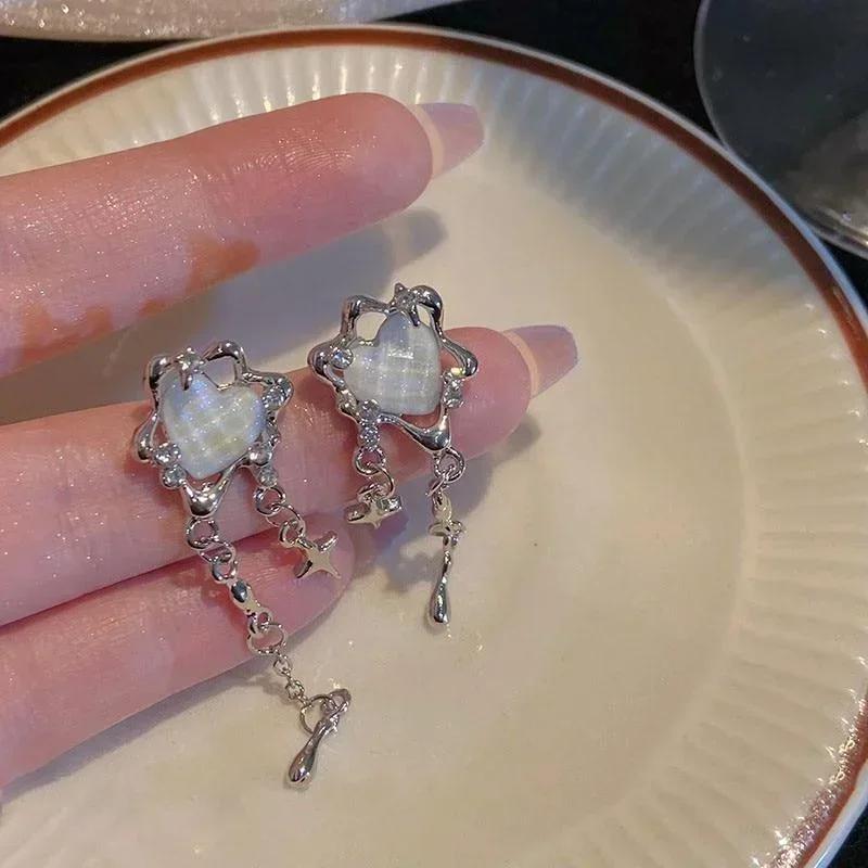 

New Fashion Sweet Cool Wind Love Tassel Star Earrings Women Design Senior Sense Fashion Personality Earring Party Jewelry Gift