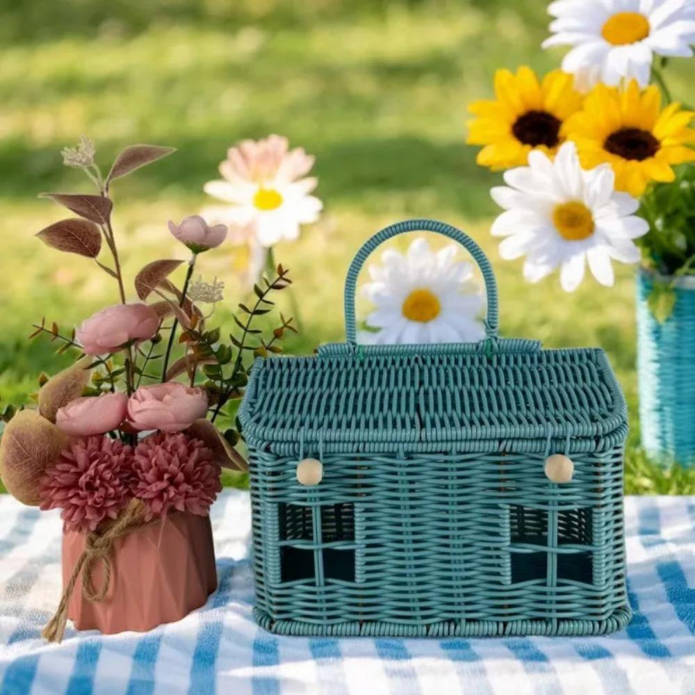 Cute House Shape Handwoven Imitation Rattan Storage Basket with Lid & Handle Picnic Basket Multifunctional Decor Gift Basket no door  синий