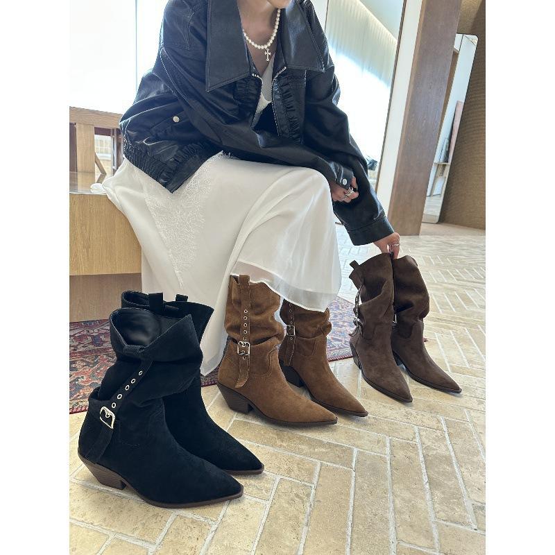 Korean Version of Retro Matte Belt Buckle Thick Heel Boots for Women 2025 Autumn and Winter New Suede Pointed Toe Versatile Fashion Boots for Women