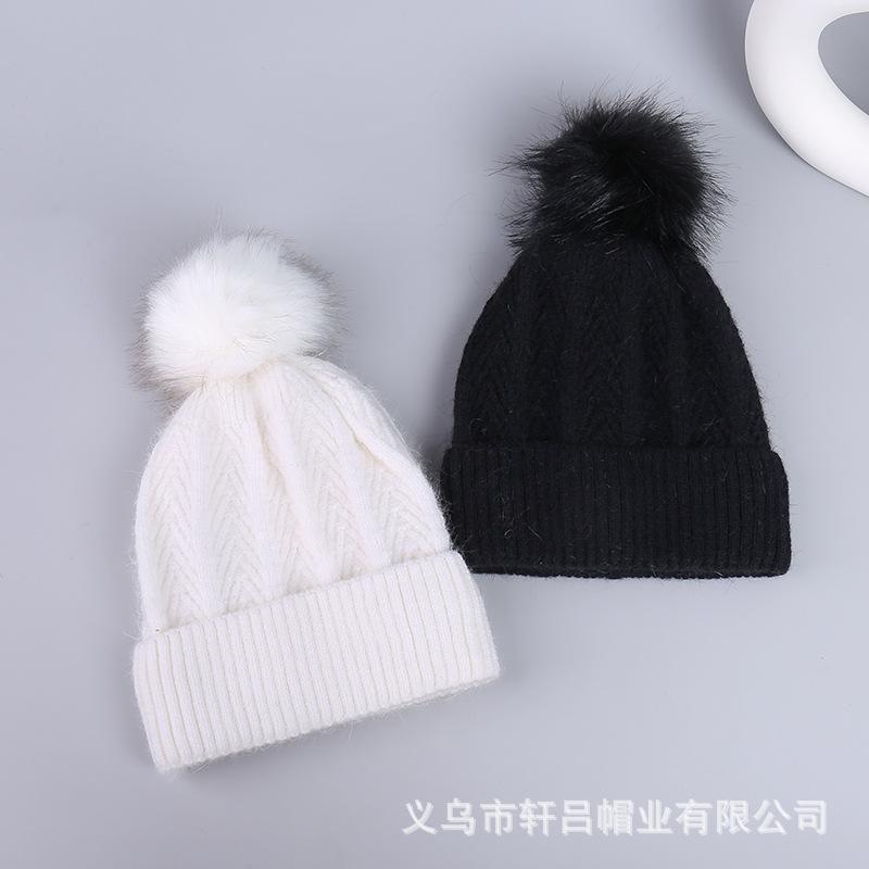 Thickened cold-proof and warm wool ball pullover hat autumn and winter European and American winter outdoor stacking hat knitted hat
