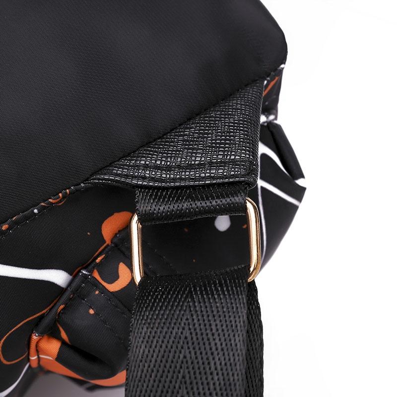 Stilvoller Und Verschleißfester Damen-Nylon-Graffiti-Rucksack Mit Weichem Material