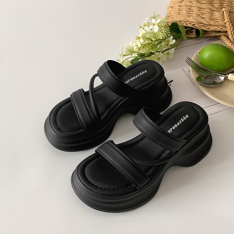 Lightweight fashion explosion non-slip one-word thick-soled slippers summer wear white height-enhancing cool slippers 35 чёрный