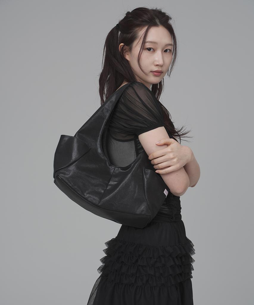 Kimimi Pocket Medium Shoulder Bag Black