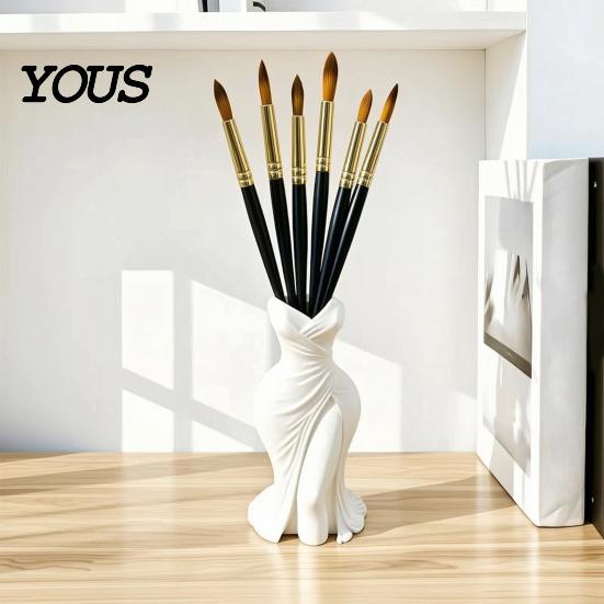 Unique Aesthetic Room Accessory Elegant Dress Shaped 3D Printed Vase, Modern Minimalist Sculpture for Light Luxury Table Decor Home Decor, Artistic