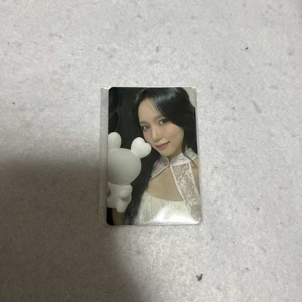 [USED] TWICE Baby LOVELYS Silicone Light Trading Card Mina
