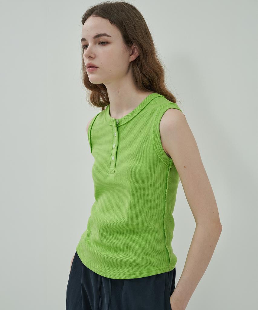 MOTT Waffle Button Sleeveless - Green