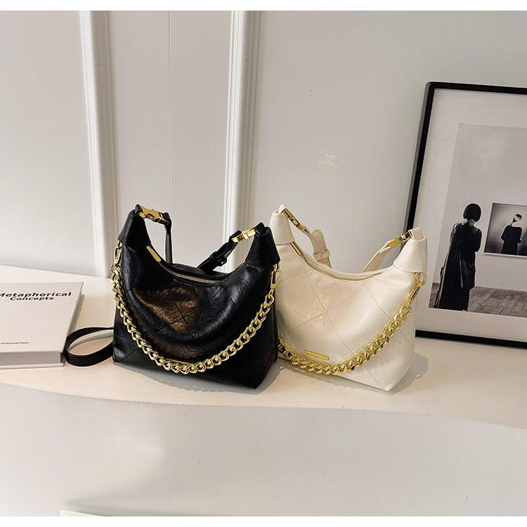 IELGY Ladies Messenger Bag Chain Portable Diamond Underarm Bag