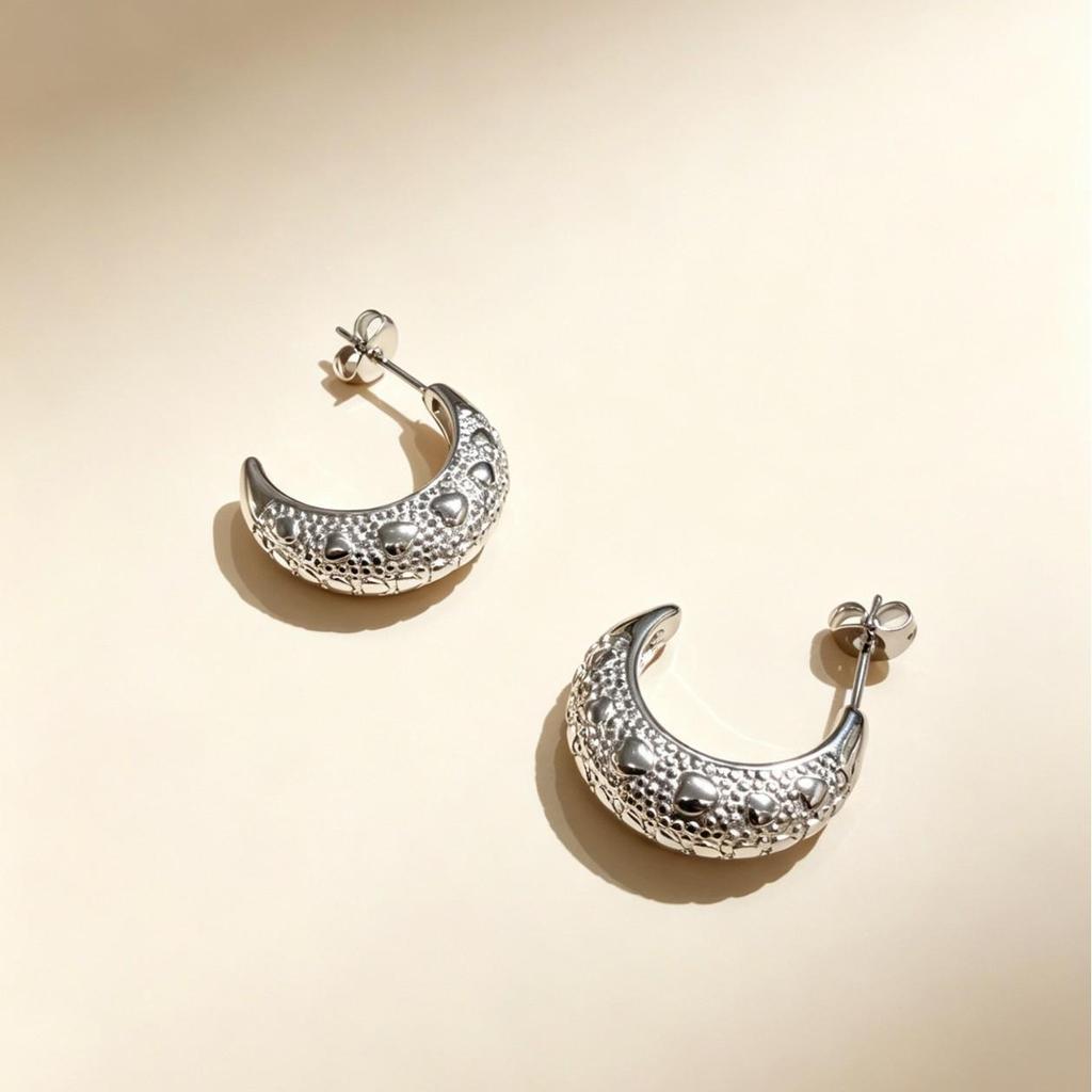 Retro Textured Heart Crescent Moon Earrings - Versatile C-Shaped Design for Women