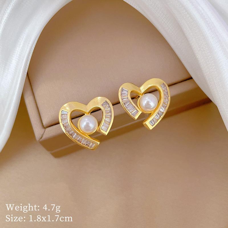 Classic Micro-inlaid Gorgeous Zircon Heart-shaped Stainless Steel Necklace Earrings Set Fashionable Girls Party Dinner Gift