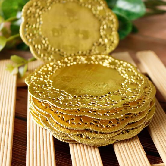 50 Teile/satz Exquisite Spitze Rand Dessert Matte Schöne Wärme Isolierung Papier Kuchen Matte für Zuhause