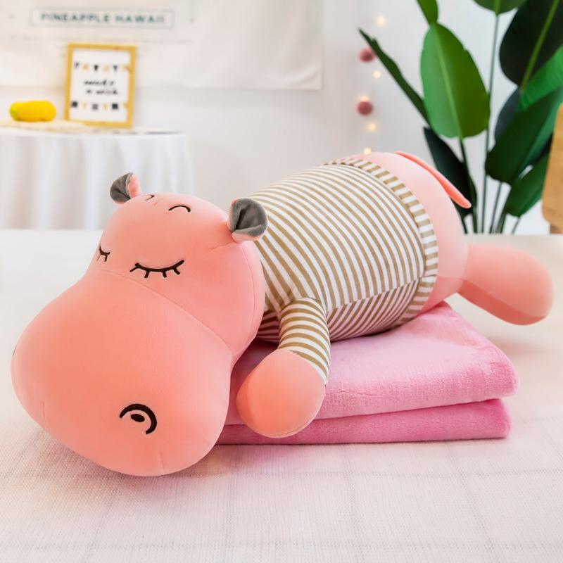 

Подушка и одеяло двойного назначения с рисунком из мультфильма: Уютное одеяло и подушка для дивана в подарок Hippo розовый