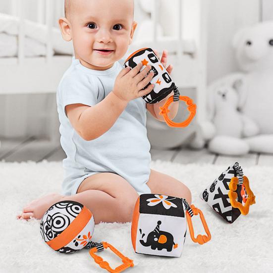 

4 шт./компл., детская игрушка, мультяшный узор, визуальное развитие, черно-белая плюшевая подвесная игрушка-погремушка для малышей