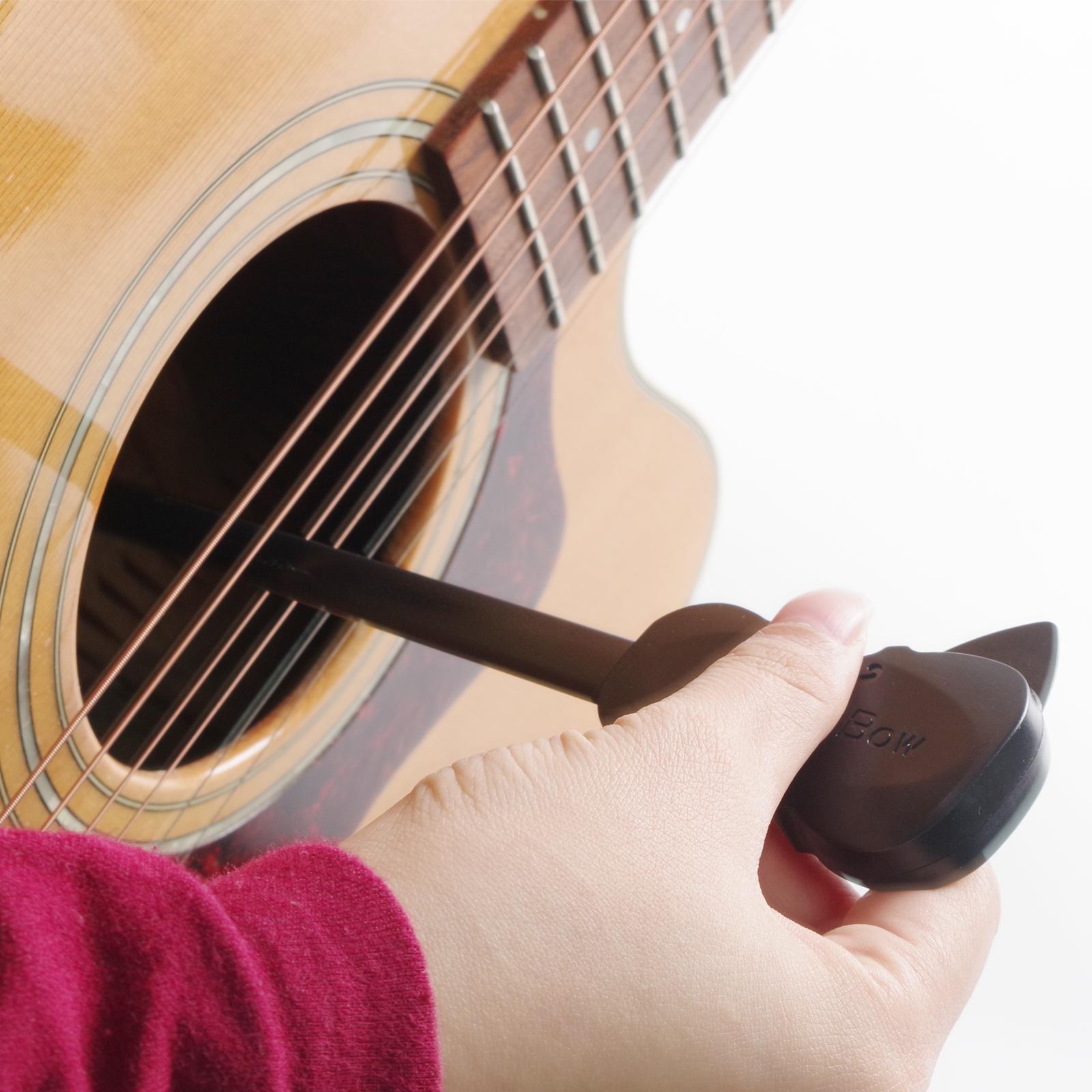 Painter Black Guitar Bow With 0.7Mm Thickness Guitar Pick For Folk Acoustic Guitar Picasso Bow Stringed Instrument Guitar Playing Bow