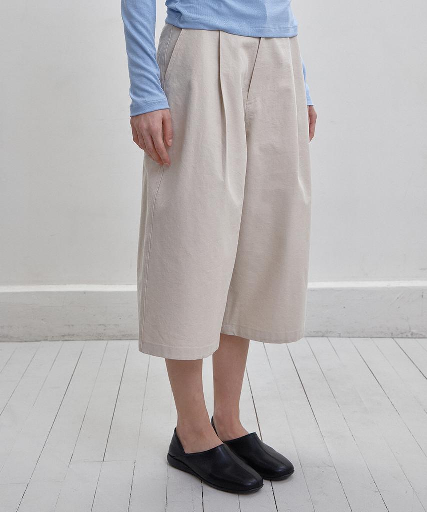 BUT'TON Bird Bermuda Pants(Beige)