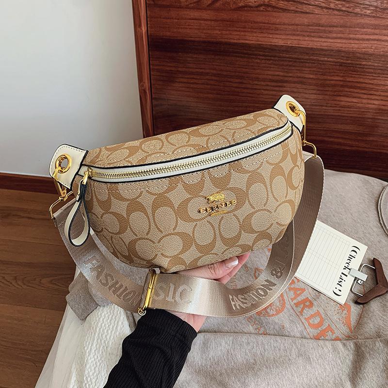 Premium bag women's new retro printed messenger bag women's breast bag wide shoulder strap women's bag casual bag trendy girl
