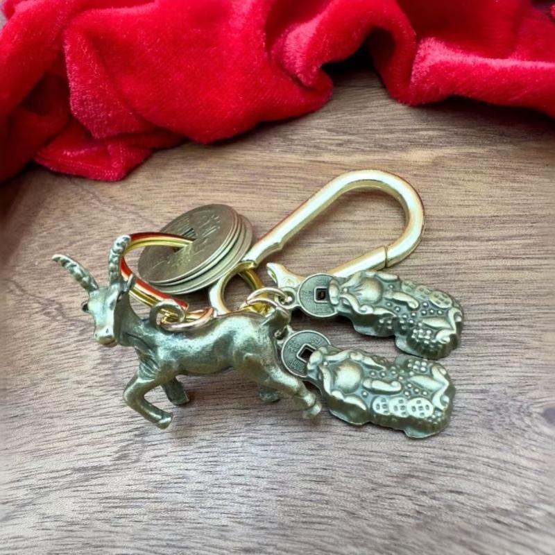 Vintage Brass Feng Shui Pixiu Keychain Cute Goat Charm Lucky Chinese Coin Good Luck Gift for Bag Decoration 1pc