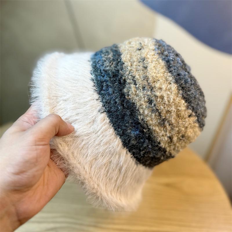 New Hat Women's Retro Bucket Hat Atmosphere Autumn and Winter Knitted Beanie Versatile Warm Plush Fisherman Hat Trendy