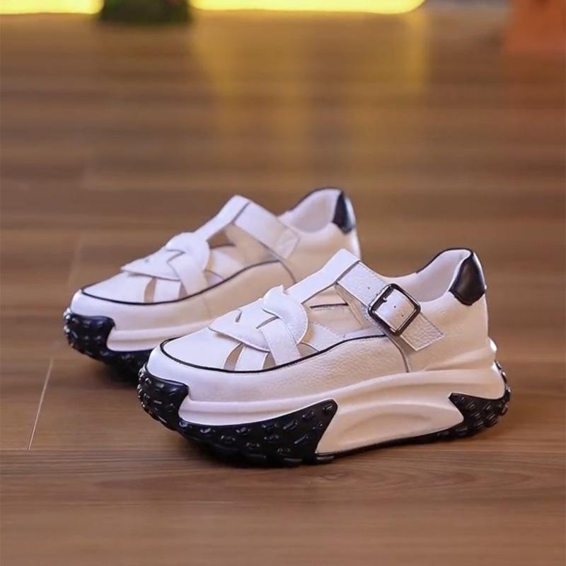 

Мягкие кожаные туфли для папы, женские, лето 2025, новые, ретро, полые, универсальные, повседневные, спортивные, женские туфли на платформе, крутые, одинарные туфли 35 белый