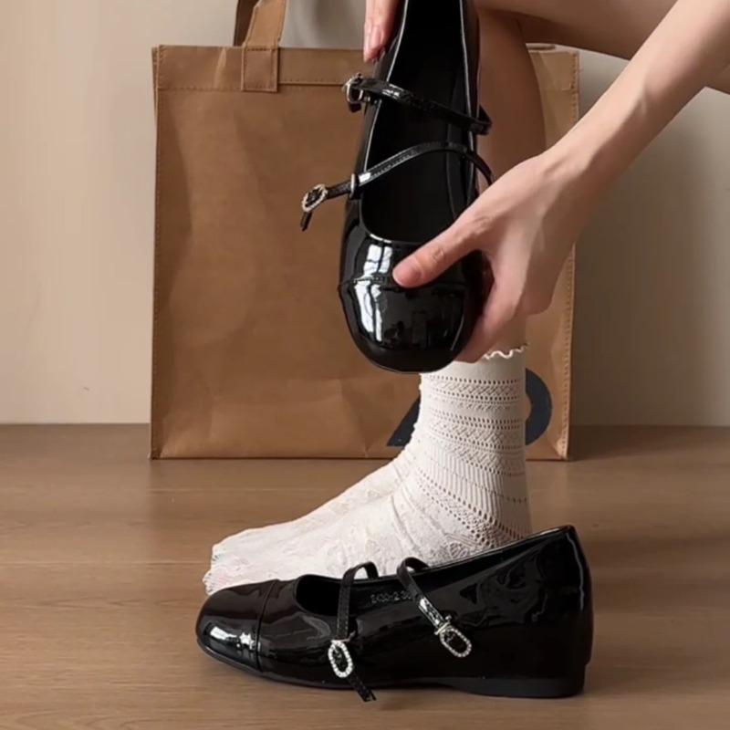 Black single shoes women's new versatile light mouth retro small size inner height increase Mary Jane women's shoes