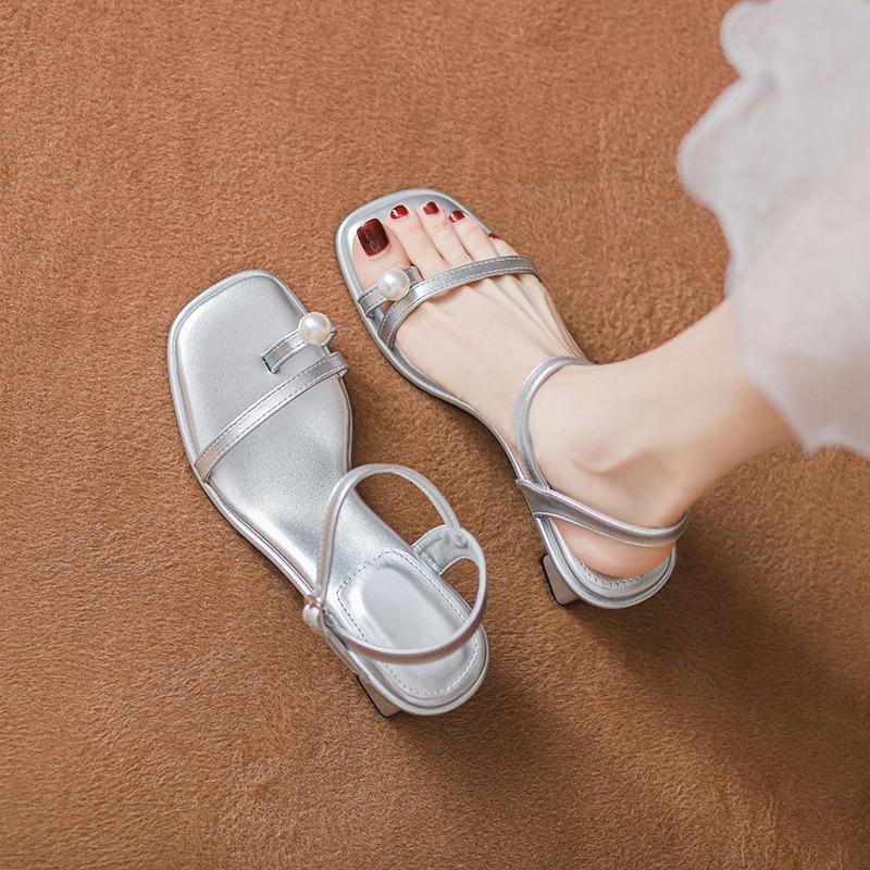 

One word with high heels, new pearl thick heels women s shoes go out simple temperament open-toed sandals 34 срібний