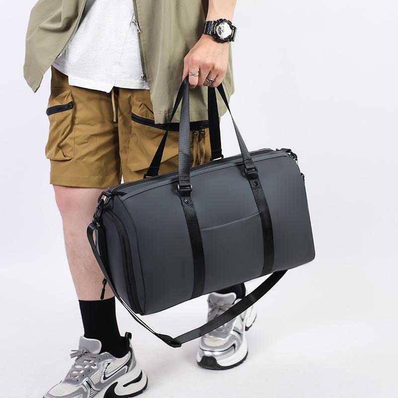 Men's Short Excursion Bag for Business Trips Simple and Atmospheric Portable Commuting Luggage Bag Fashionable Sports Gym Bag