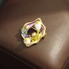 French drip retro oil painting style irregular shape brooch small versatile pearl flower collar pin men and women