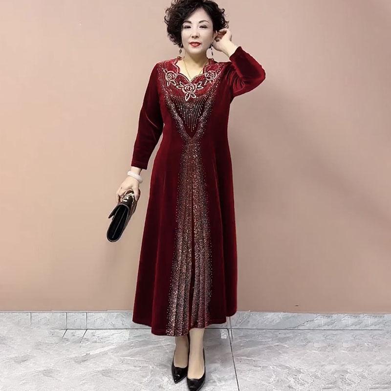 Women's Rhinestone V-Neck Velvet Dress Embroidered Plus Size Dress Long Dress