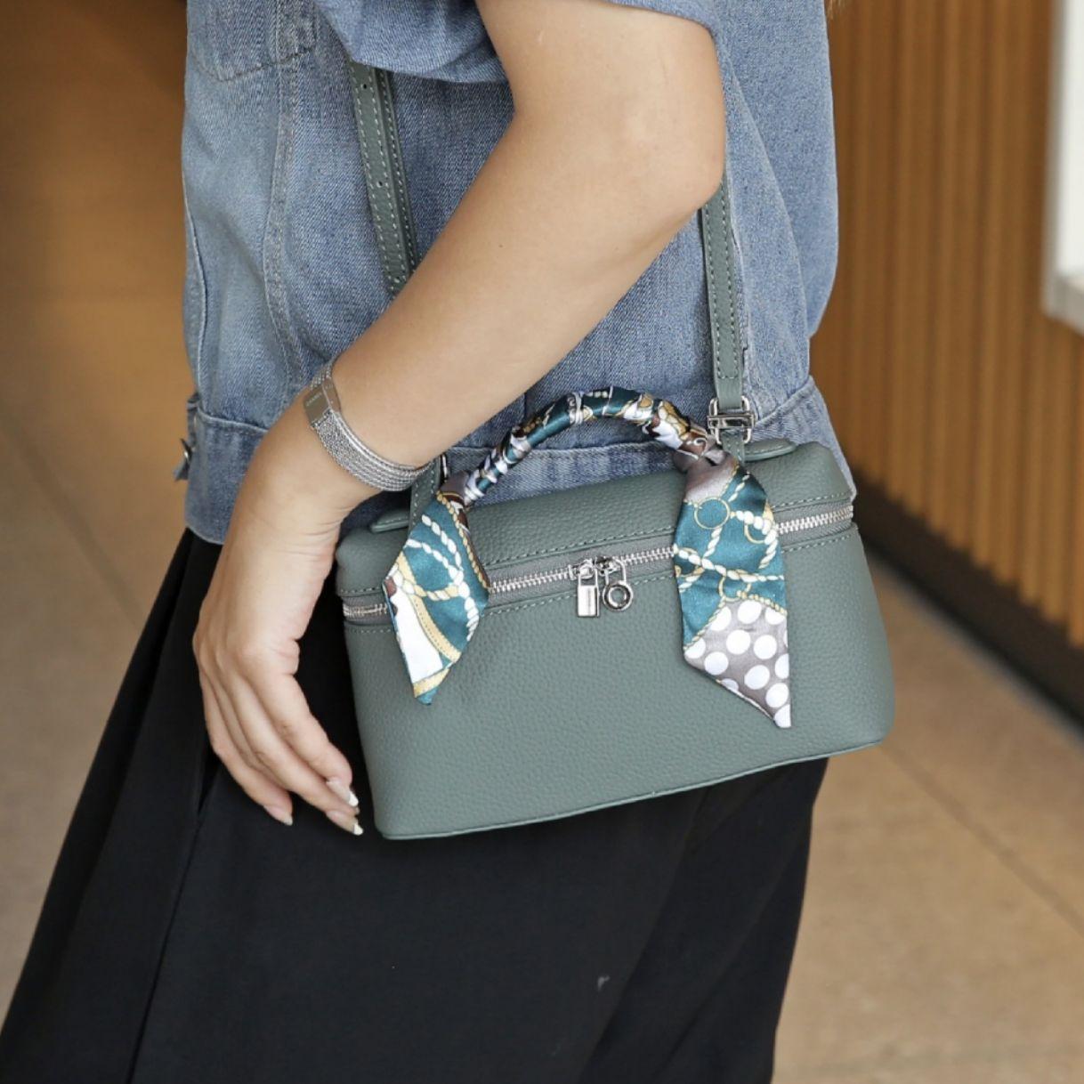 

One-shoulder Commuter Women s Bag Is Practical чорний