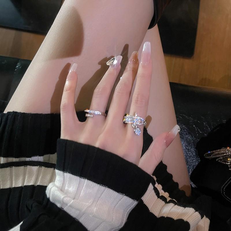 Light Luxury High-End Zircon Pendant Ring, Female Cold Wind Niche Design Fashion Personality Open Index Finger Ring