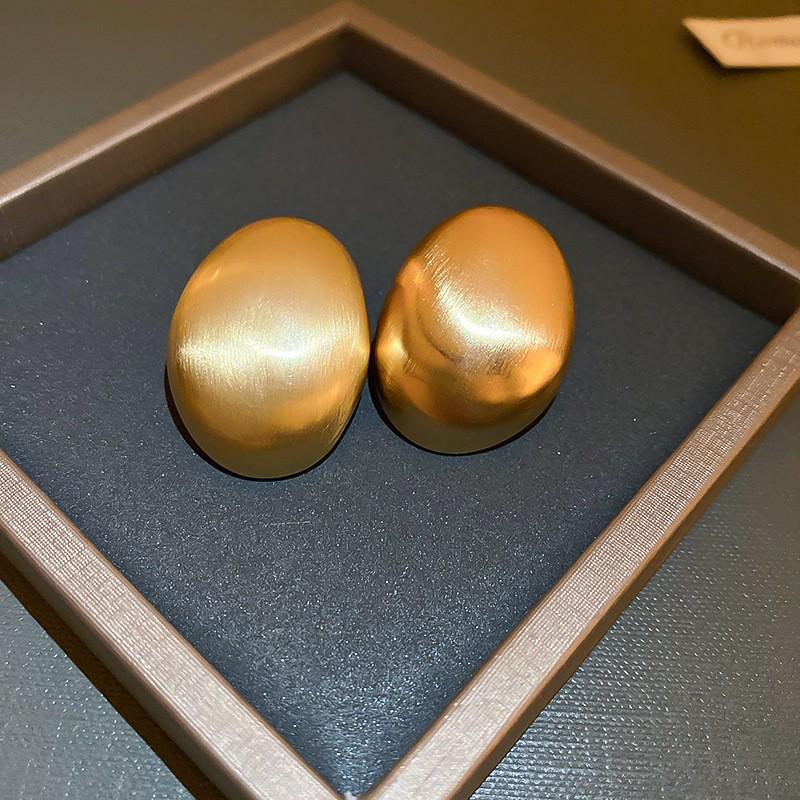 Vintage Silver Needle Round Flower Tassel Earrings - Retro Metallic Studs for Women