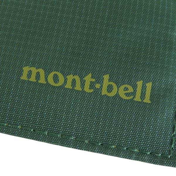 Compact Nylon Flat Wallet Designed to Prevent Cards from Bending [Montbell] Men's Bi-fold Wallet, 1133371, (Green (GN))