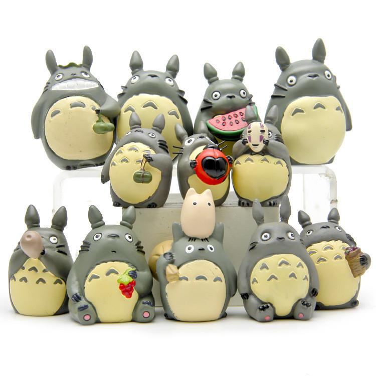 Cat Holding Totoro Ladybug Facial Mask Model Ornamental For  Landscape Props