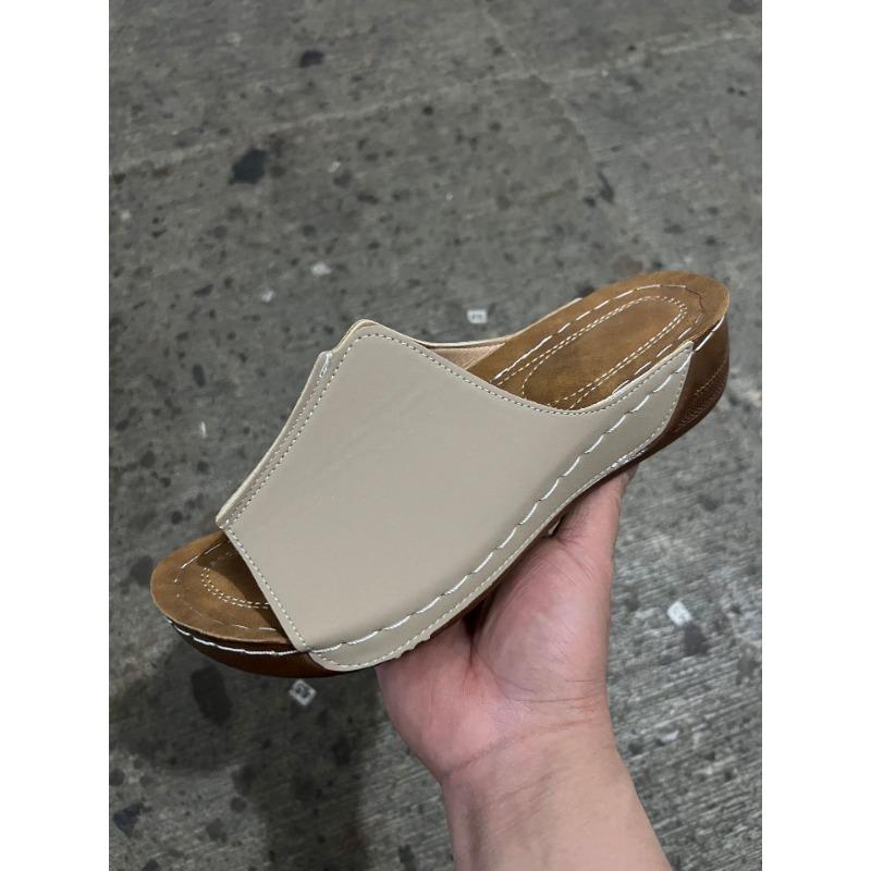 Nuove pantofole con tacco a zeppa da commercio estero da donna con fondo spesso sandali da donna casual e leggeri taglia grande