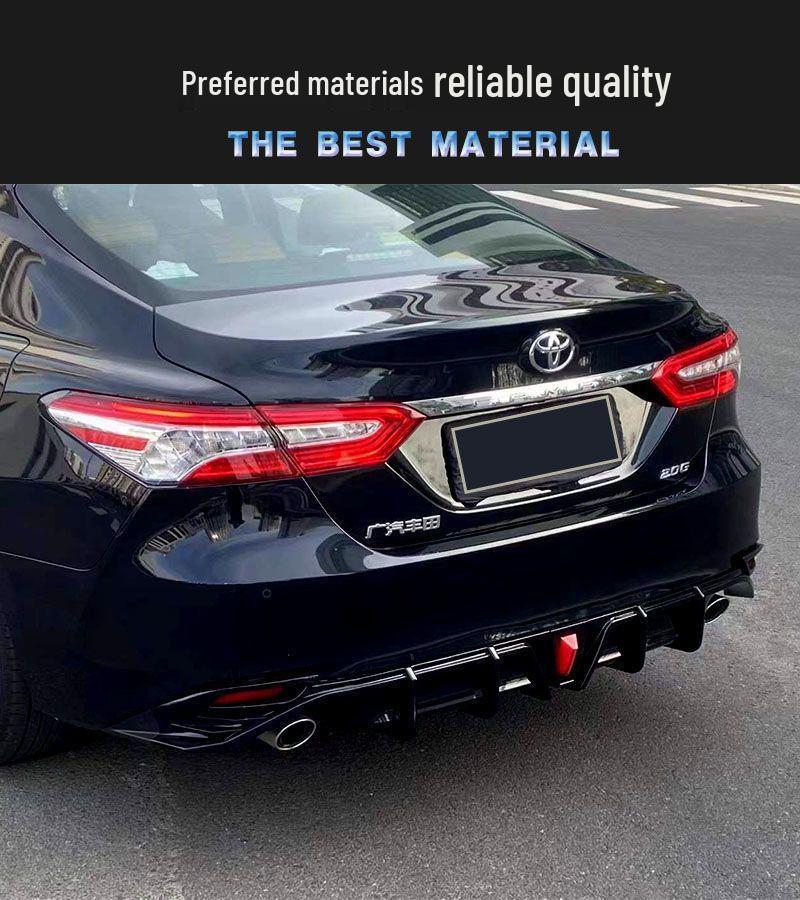 Zadný difúzor Toyota Camry 2018-2022 s navigačnými svetlami