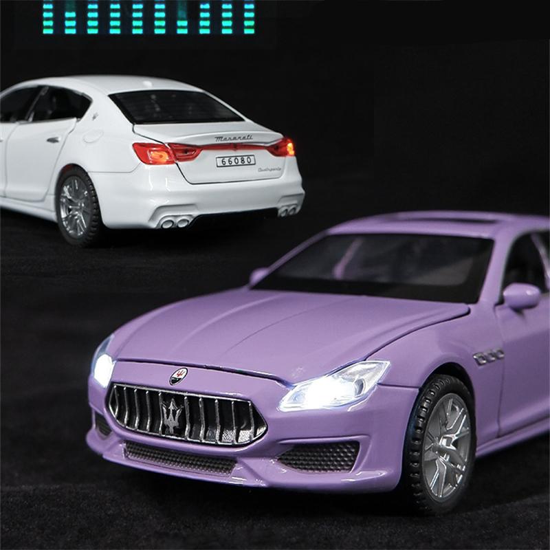 1/32 Maserati Quattroporte Alloy Car Model Diecasts Metal Toy Vehicle Car Model Simulation Sound Light Collection Childrens Gift