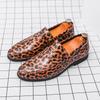 Fashion Luxury Designer Pointed Leopard Pattern Patent Leather Shoes For Men Formal Wedding Prom Dress Homecoming Footwear Penny Loafter