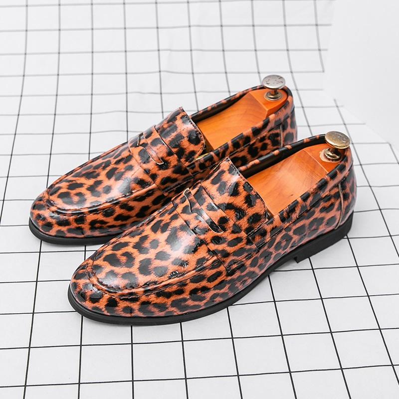 Fashion Luxury Designer Pointed Leopard Pattern Patent Leather Shoes For Men Formal Wedding Prom Dress Homecoming Footwear Penny Loafter