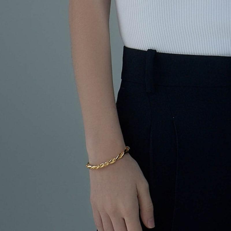 ELYONA Twisted Rope Bracelet