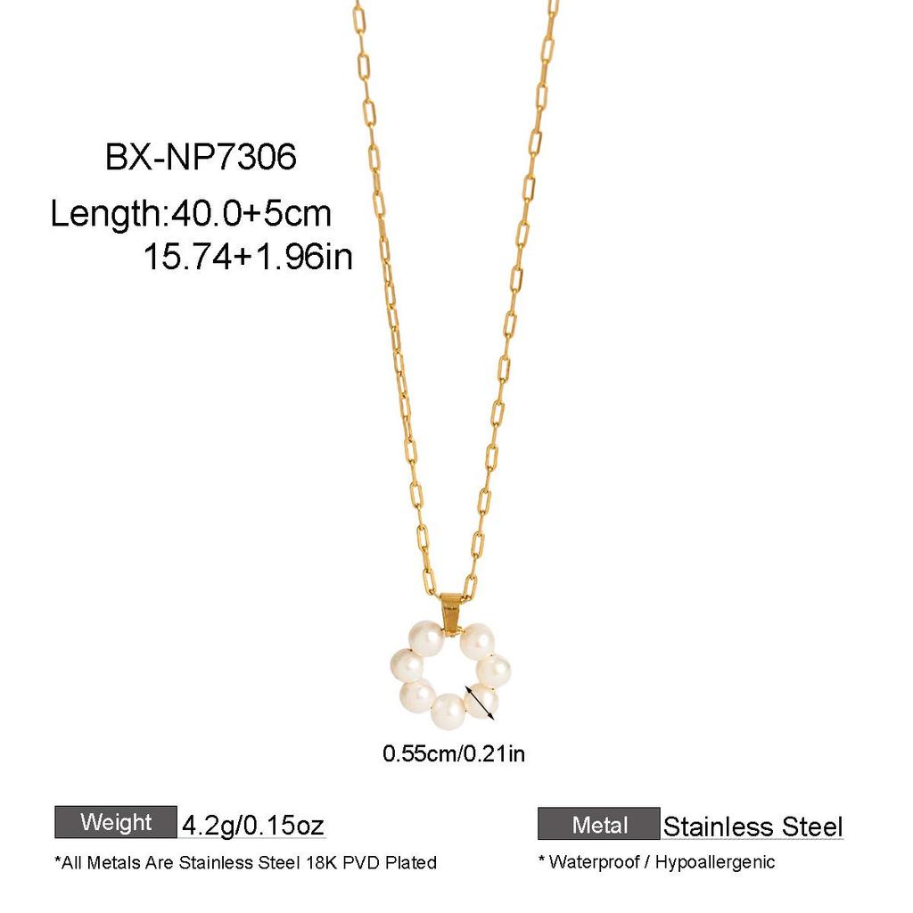 European & American Sweet Floral Wreath Pearl Rice Bead Necklace, French Titanium Steel Layered Women's Clavicle Chain
