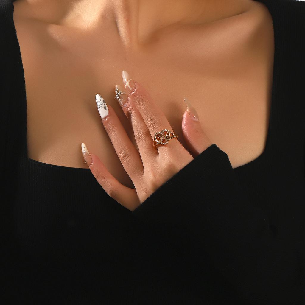 Dropshipping Fashionable Gold Heart Letter Opening Ring Personalized New Style Women Temperament Alphabet Ring