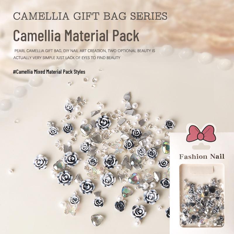 

Camellia Nail Art Pack: Iridescent Peach Heart Rhinestones & Pearls