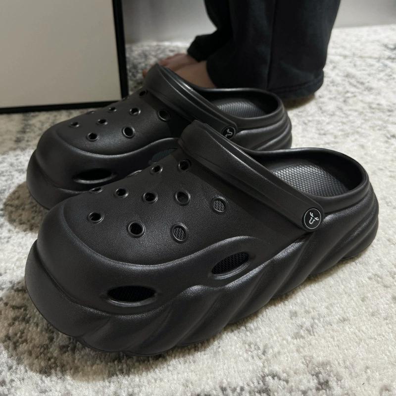 

Тапочки Baotou, женская обувь для улицы с перфорацией, летние новые пляжные сандалии на толстой подошве, увеличивающие рост, 2025 г. 44-45 чёрный