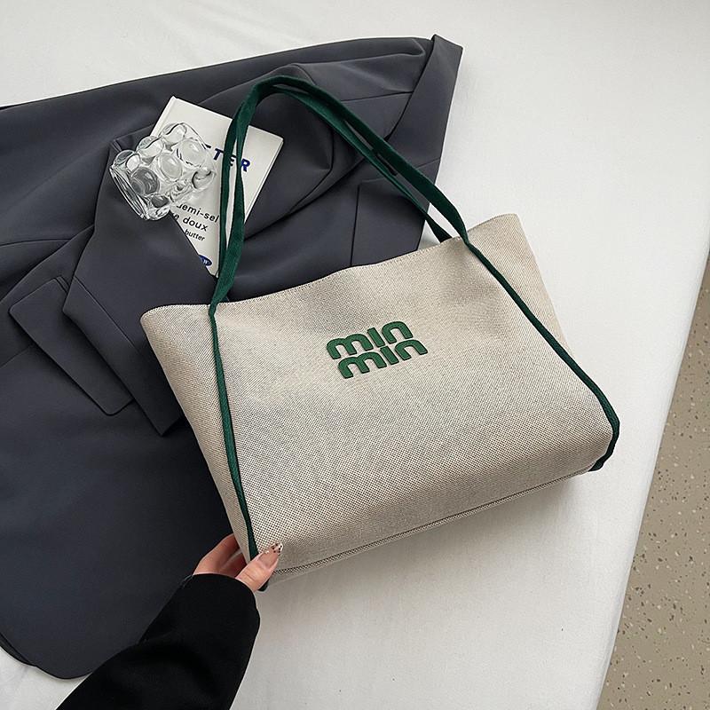 Stylish And Spacious Canvas Tote Bag For Women Ideal For Autumn Winter Casual Outings