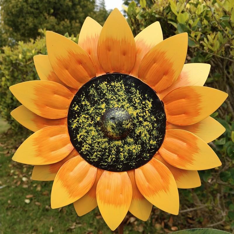 Wrought Iron Sun Flower Plug-in Courtyard Villa Lawn Gardening Landscape Decorative Stakes Vintage Decoration