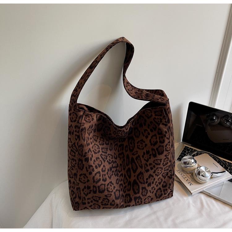 2025 Podzim Zima Retro Semišová Crossbody Taška: Matná módní kabelka pro ženy