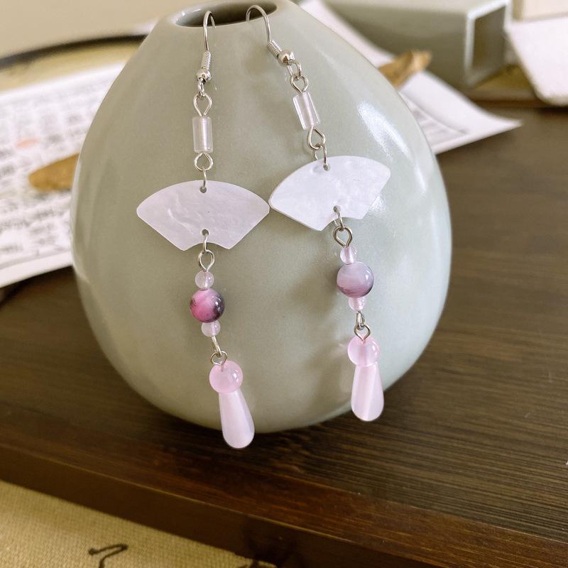 Geometrische Ohrringe im antiken Stil: Elegantes Design für Damen-Qipao-Accessoires