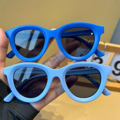 Retro Kinder Sonnenbrille UV-Schutz Weicher Silikonrahmen Bonbonfarbene Tönungen für Jungen Mädchen