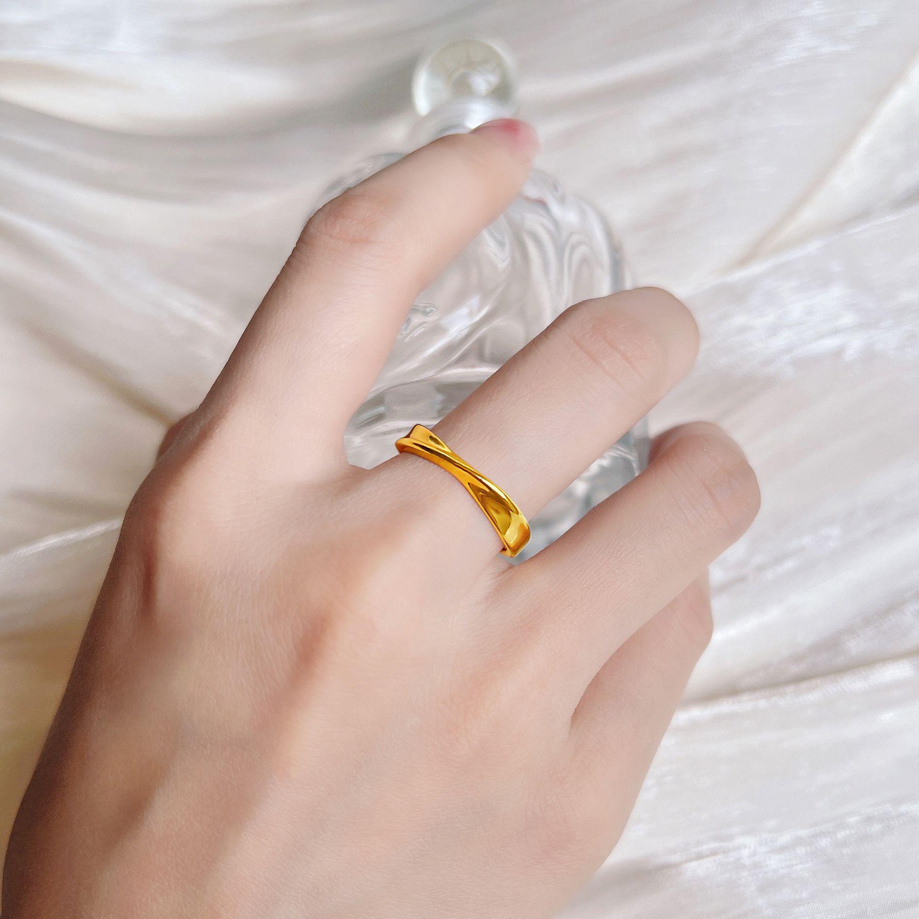 

Минималистичное кольцо Мёбиуса: Шикарный и уникальный нишевый дизайн для женщин - Модное заявление Size 8